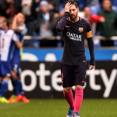 La Prensa, contundente: "El Barça desciende a la tierra en Riazor"