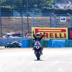 Bautista juega en casa