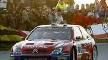 <b>EN CASA.</b> El público se está volcando con el pilto madrileño.