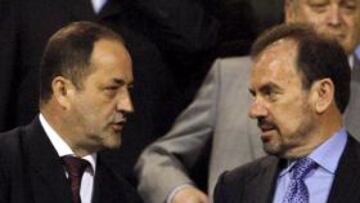 <b>JUNTOS EN EL PALCO. </b>Agapito y Torres, ayer en La Romareda.