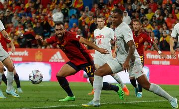 Borja Iglesias debutó con España en el fuera su estadio, La Romareda.