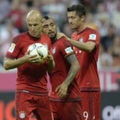 Robben aclara a Vidal: "Müller y yo lanzamos los penales"