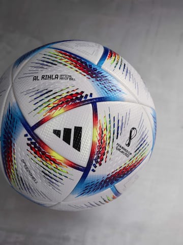 CTR-CORE : un n¨²cleo innovador dentro de la pelota que se ajusta para mejorar la precisi¨®n y la consistencia, lo que permite un juego r¨¢pido y preciso.