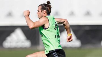 Bale, entrenándose este domingo.