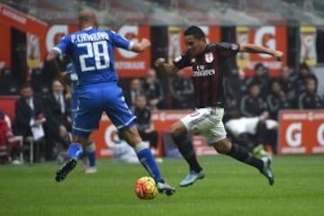 Carlos Bacca es uno de los goleadores de la temporada 2015-2016 de la Serie A.