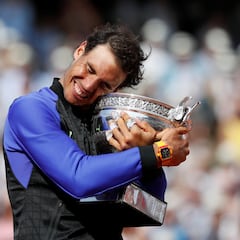 ¿Cuántos tenistas españoles han ganado Roland Garros, en qué año lo ganaron y a quiénes se enfrentaron?