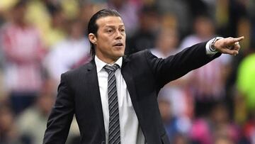 El técnico de Chivas explicó que él es el máximo responsable de la actualidad del Rebaño, pero señaló que sus jugadores no tuvieron la óptima pretemporada.