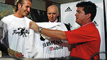 <B>A PIE DE OBRA</B>. Falk siempre está con los suyos.