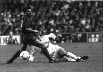 Copa del Rey 1989-1990. (05/04/90). Estadio de Mestalla. Barcelona-Real Madrid. El conjunto blaugrana gano 2-0 con goles de Amor y Julio Salinas. Fue el primer título del 'Dream Team' de Johan Cruyff. Eusebio y Martín Vázquez.
