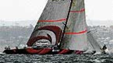 El Alinghi, en acción.