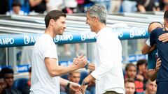 Cambio de cromos Xabi-Imanol