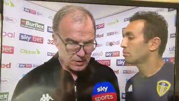 La insólita entrevista que dio Bielsa tras el triunfo de Leeds