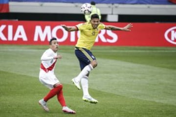 Pékerman y los protagonistas de Colombia-Perú en primer plano