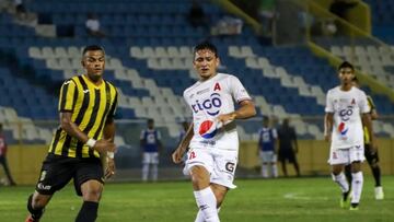 Alajuelense y Comunicaciones dominan momentáneamente sus grupos en la Copa Premier Centroamericana, luego de dos jornadas.