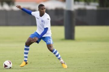 Juega como defensa del Necaxa. Tiene 30 años y es Seleccionado de Honduras. 