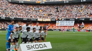 La grada de animaci¨®n vac¨ªa, contra el Espanyol.