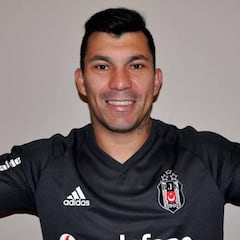 El fenómeno turco también toca a la legión chilena del fútbol