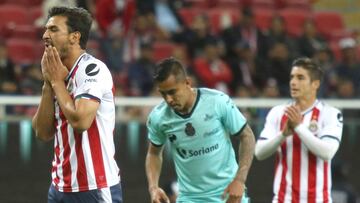 El Guadalajara muestra lo mismo que en todo el Clausura 2018. Posesión del balón, llegada, pero falta de definición y claros errores defensivos.