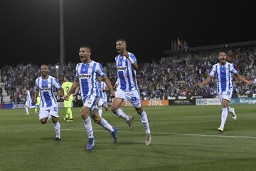 GOL 2-1  de Oscar