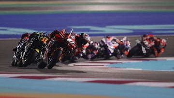 MotoGP - Grand Prix of Qatar - Lusail International Circuit, Lusail, Qatar - November 19, 2023 Ducati Lenovo Team's Francesco Bagnaia in action as he leads during the MotoGP race REUTERS/Ibraheem Al Omari
