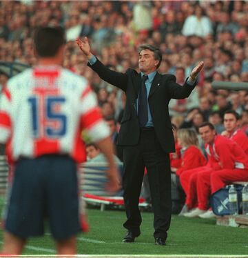 El entrenador serbio estuvo durante 5 temporadas como entrenador del Atlético de Madrid, en las cuales consiguió alzarse con la victoria en 88 ocasiones. Disputó un total de 189 partidos como entrenador del Atleti.