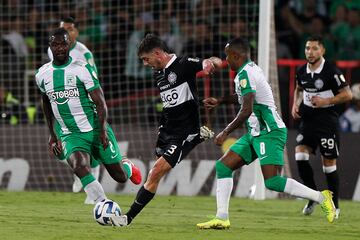 Gran partido en el Atanasio Girardot entre Nacional y Olimpia. El equipo colombiano dejó escapar la victoria.