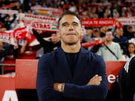 Soccer Football - LaLiga - Sevilla v Atletico Madrid - Ramon Sanchez Pizjuan, Seville, Spain - April 11, 2026 Sevilla coach Luis Garcia Plaza REUTERS/Marcelo Del Pozo