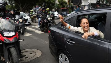 Mexico's President-elect Claudia Sheinbaum waves on her way to her swearing-in ceremony, in Mexico City, Mexico, October 1, 2024. REUTERS/Gustavo Graf