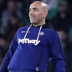 Abelardo apuesta ya abiertamente por el trivote en la medular