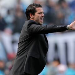 Gago a marchas forzadas: Chivas sólo tendrá dos duelos de pretemporada