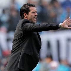 Las Chivas de Gago empiezan con goleada