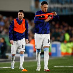 Lucas Ocampos y Acuña, los rezagados de Diego Alonso