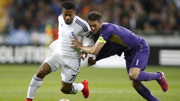 Rodr&iacute;guez (derecha), durante un partido de Europa League.