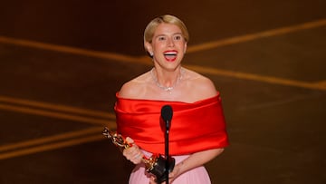 Jessie Buckley speaks on stage after winning the Oscar for Best Actress for "Hamnet" during the Oscars show at the 98th Academy Awards in Hollywood, Los Angeles, California, U.S., March 15, 2026. REUTERS/Mike Blake