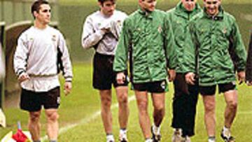 <B>EL POKER DE PITERMAN</B>. En la imagen, de izquierda derecha, los cuatro jugadores procedentes del Palamós: Collantes, Sarabia, Corominas, el presidente Piterman y Edu Aguilar.