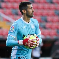 Asier Riesgo elige un mal momento para volver a ser humano