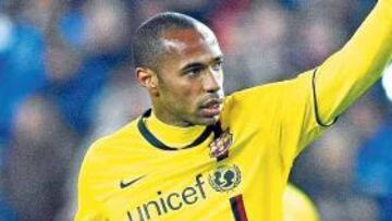 <b>MALA CARA. </b>Thierry Henry no sonrió mucho ante el Rubin.