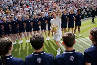 En noviembre de 2016 llegó a la cima del ranking ATP, puestos que aguantó durante 41 semanas hasta situarse en el puesto número 14 en la clasificación histórica. El escocés será recordado por ser uno de los mejores jugadores del circuito en la década que comenzó en 2010, ya que fue el primer británico en ganar un Grand Slam de los tres que tiene en su haber. Ganó el Open de Australia (2012) y Wimbledon (2013 y 2016), además de ser el tenista con más medallas olímpicas doradas (2012 y 2016), superando a Rafa y a Nole. Murray dejó el tenis en París 2024 a los 37 años.