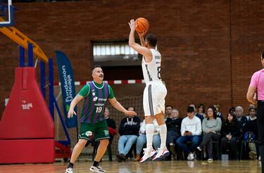 Chacho y Rudy guan al Real Madrid ante el Unicaja en el duelo de las Leyendas