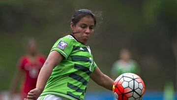 Jaqueline Rodríguez durante un partido con la Selección Mexicana Femenil