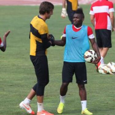 Y en mitad del lío del Almería, un duelo por la salvación