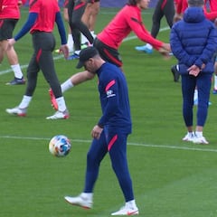 Simeone vuelve a su ritual de los partidos de Champions