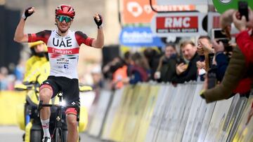 Roglic se defiende al ataque en la exhibición de McNulty