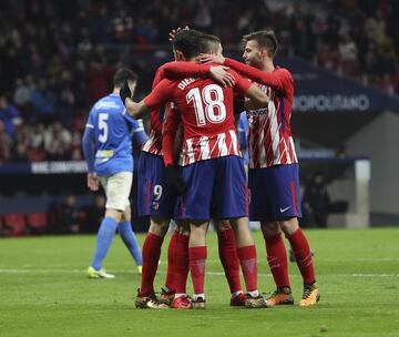 1-0. Carrasco celebr¨® el primer gol.