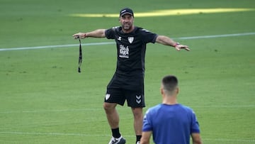 Pablo Guede, durante el entrenamiento del jueves.