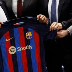 Barcelona could make their own jerseys: Nike, Puma, Hummel interested in kit deal