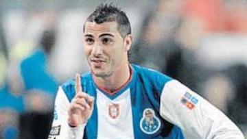 <b>BUENO Y JOVEN. </b>Quaresma es uno de los futbolistas más desequilibrantes y sólo tiene 23 años.