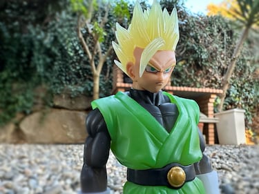 El momentazo de Gohan transformado en SSJ durante la saga Buu, recreado en esta figura