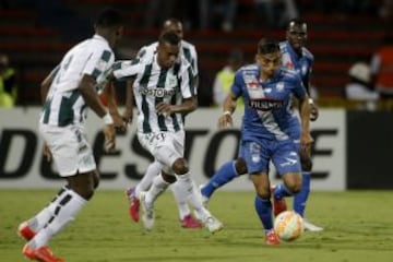 Nacional hace lo posible por remontar el 2-0 en contra. Los verdolagas buscan clasificarse a cuartos de final de la Copa Libertadores.