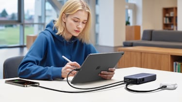 La solución definitiva para no quedarse sin batería en el móvil: este ‘power bank’ carga un iPhone hasta cuatro veces seguidas